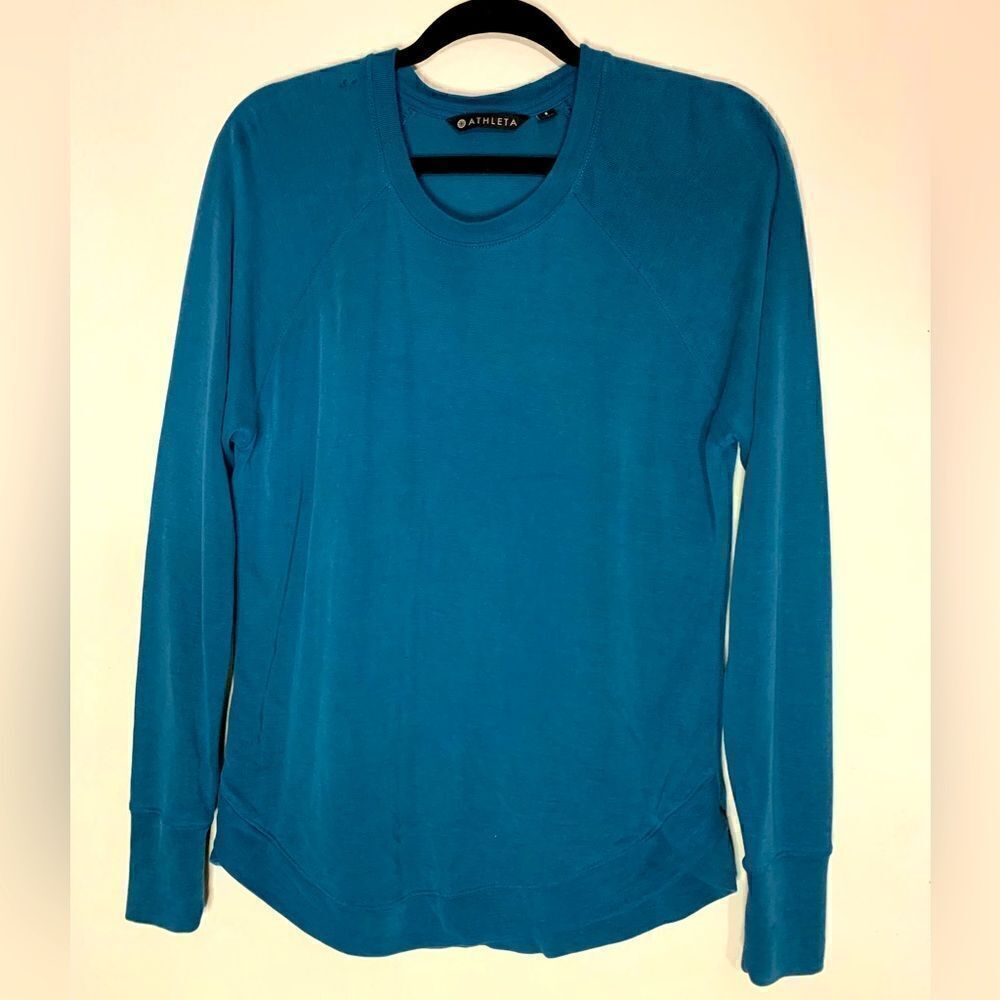 Athleta loose fitting Sweater